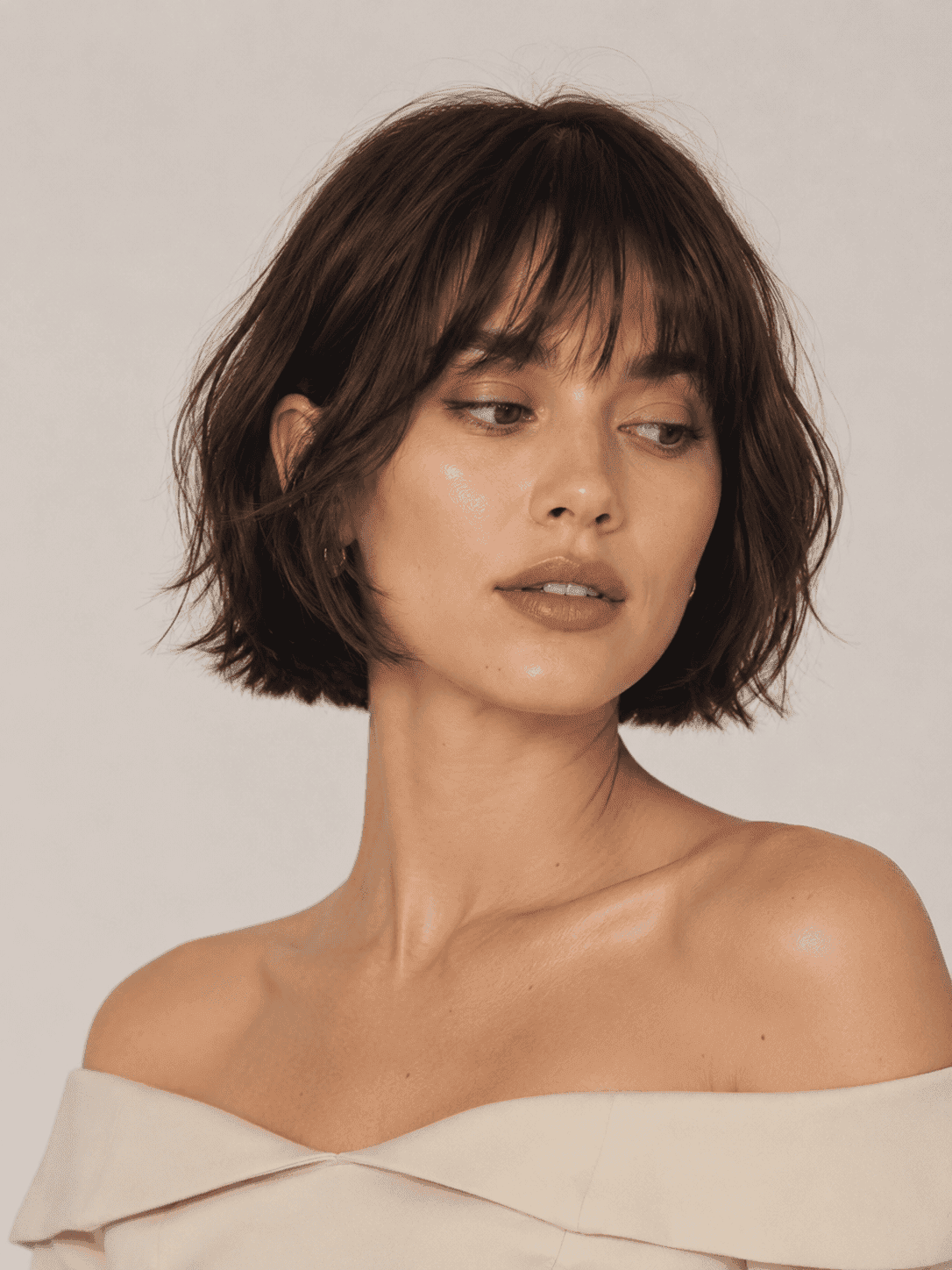 Textured Dark Brown Collarbone Bob — Short Winter Haircuts