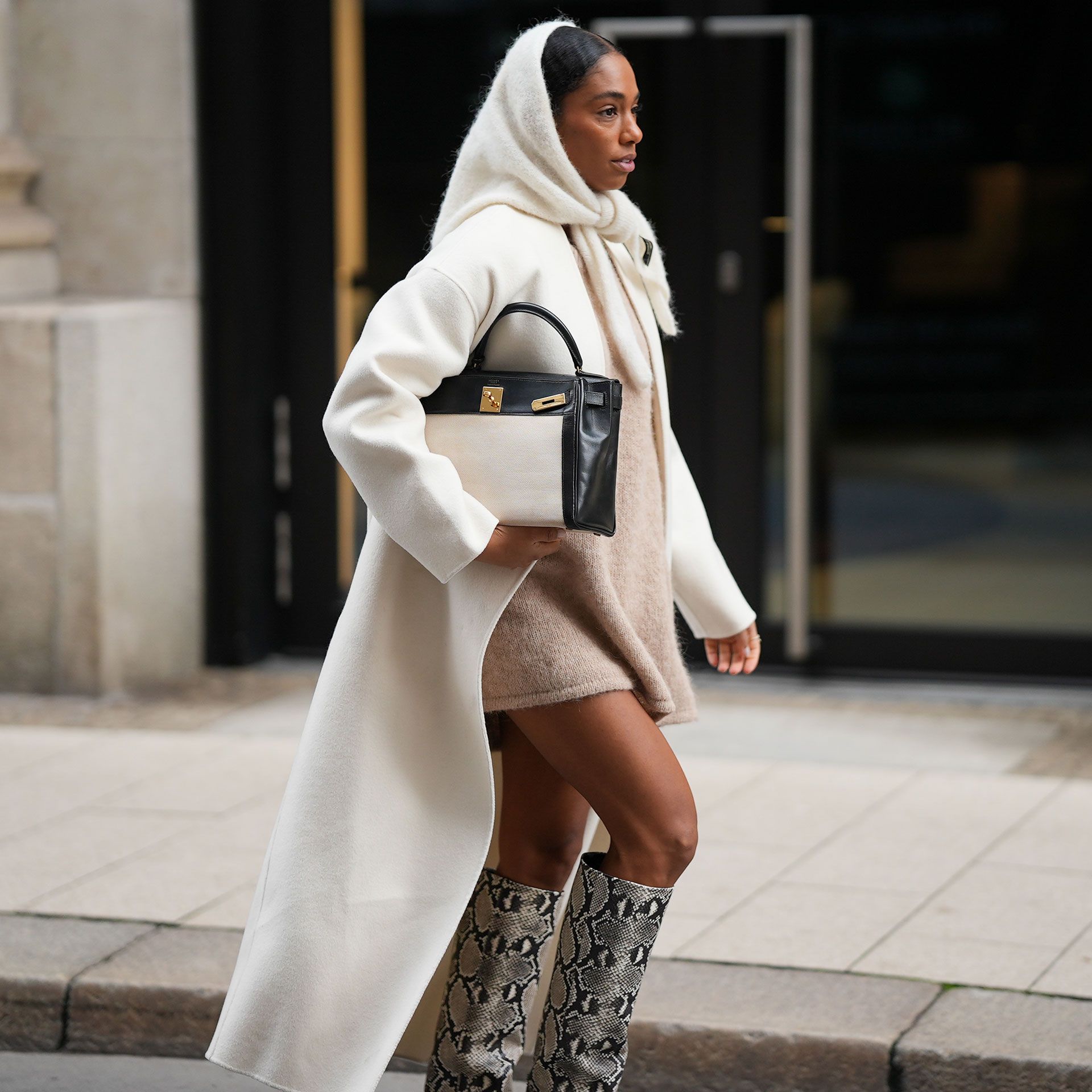 Knit Mini Dress with Oversized Cream Coat and Scarf Knit Mini Dress with Oversized Cream Coat and Scarf — Winter Dress Outfits