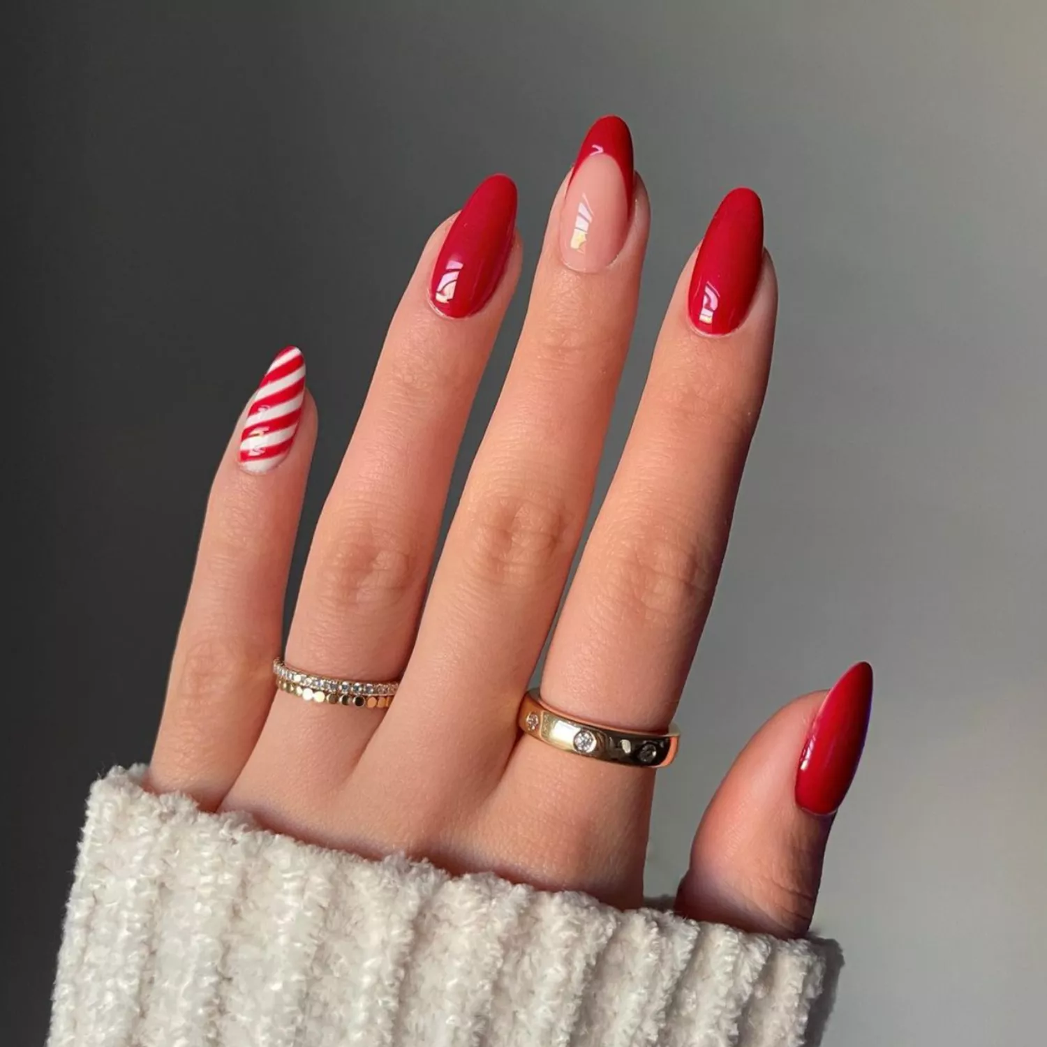 Festive Candy Cane French Tip Almonds Festive Candy Cane French Tip Almonds — Winter Red Nails