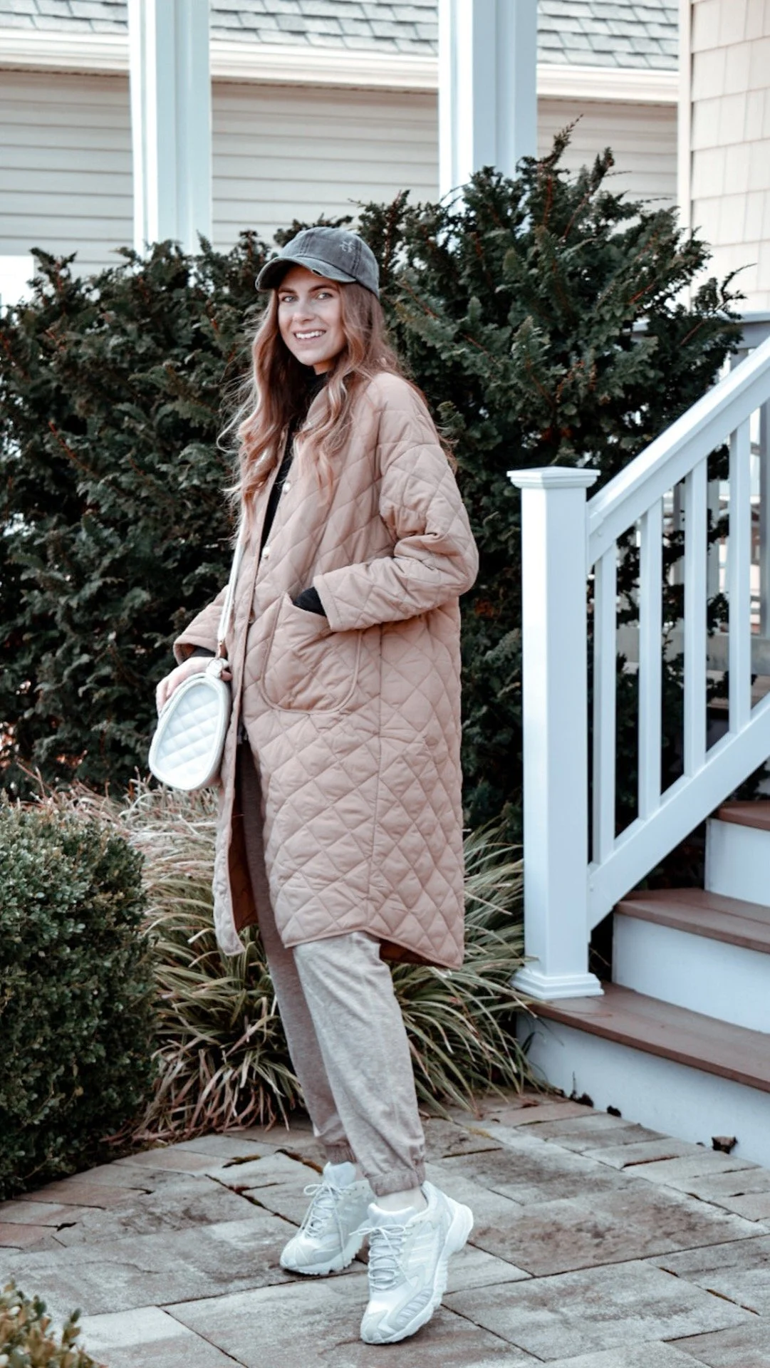 Cozy Quilted Coat and Sweatpants Ensemble Cozy Quilted Coat and Sweatpants Ensemble — Warm Winter Outfits