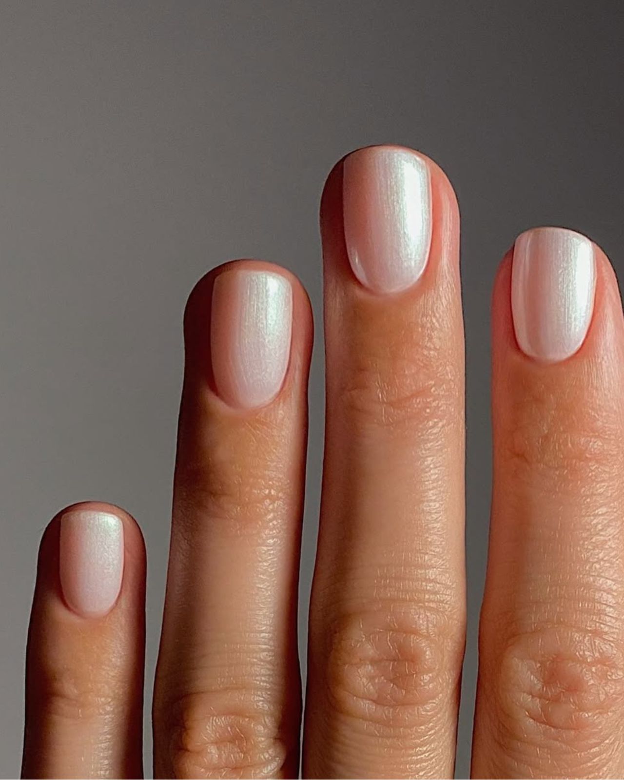 Ethereal Pearlescent Shimmer Almond Nails Ethereal Pearlescent Shimmer Almond Nails — Winter Pink Nails