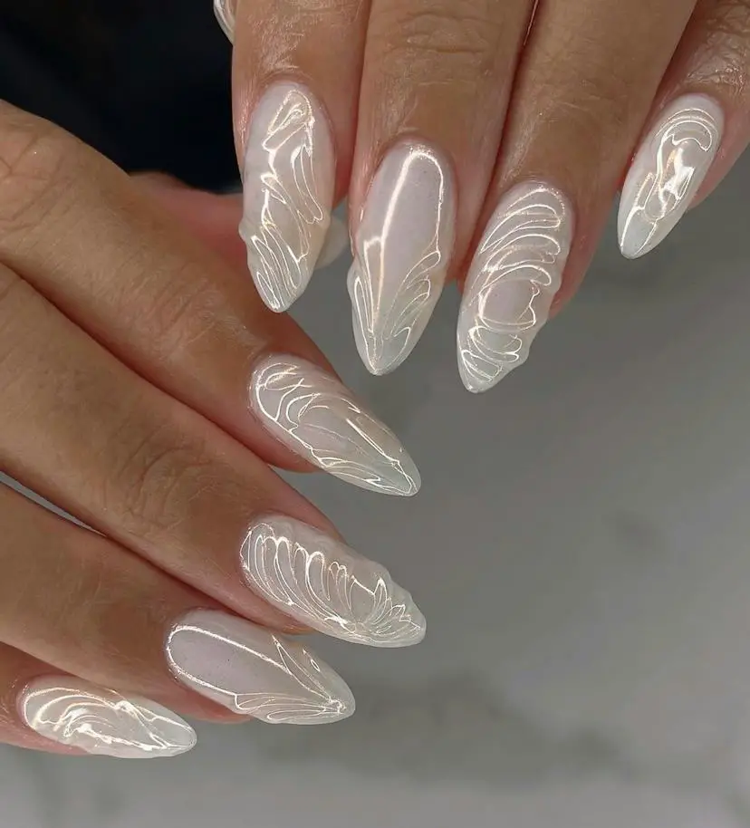 White Chrome with Swirling Line Art White Chrome with Swirling Line Art — Winter Chrome Nails
