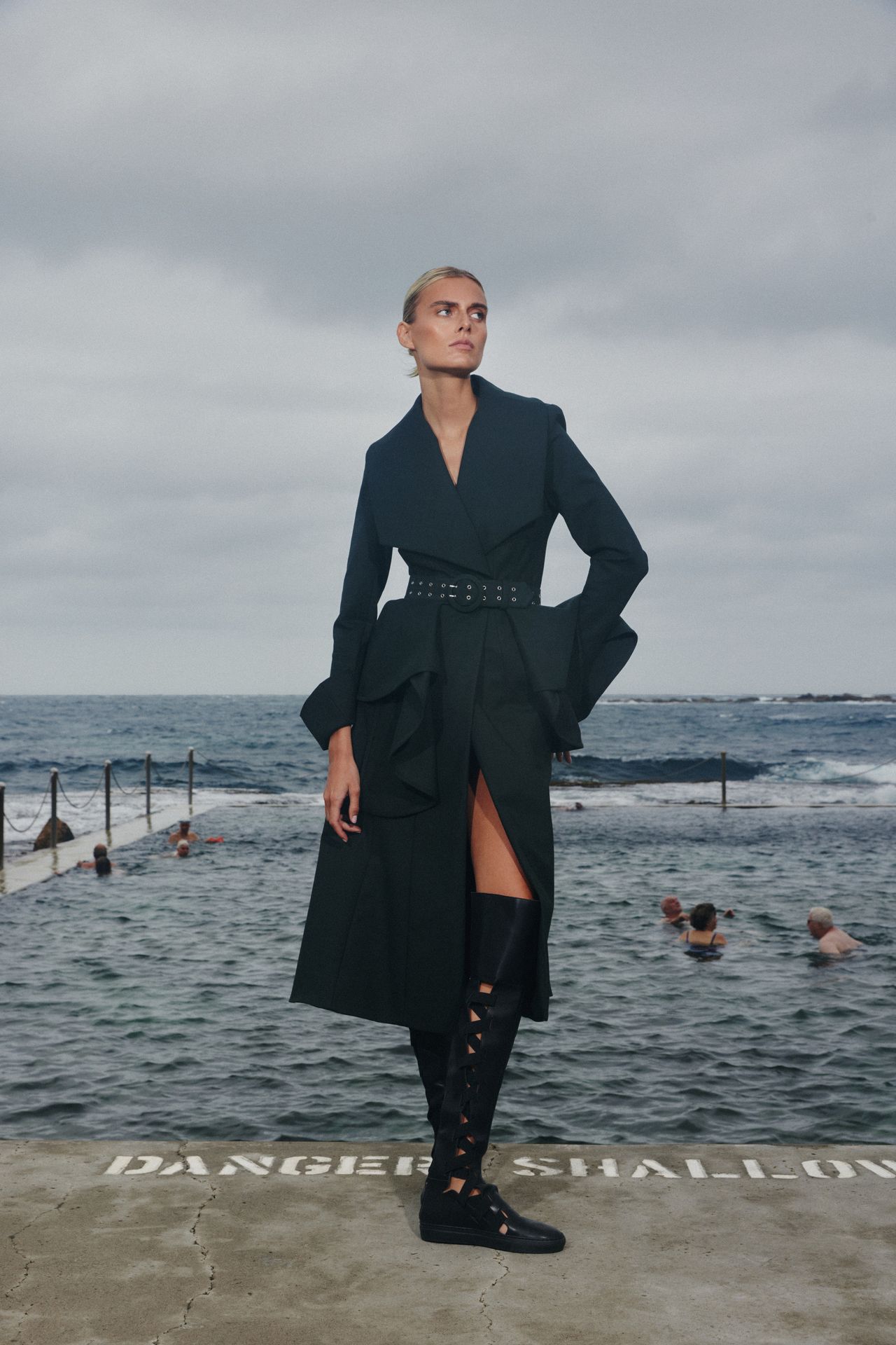 Belted Dark Green Coat with Dramatic Sleeves Belted Dark Green Coat with Dramatic Sleeves — Early Winter Outfits