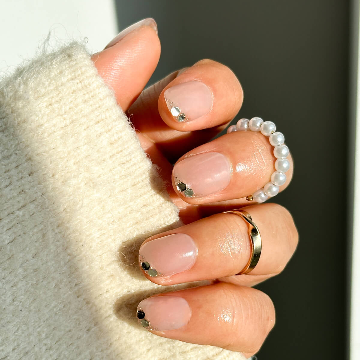Sheer Pink French Glitter Accent Nails Sheer Pink French Glitter Accent Nails — Winter Square Nails