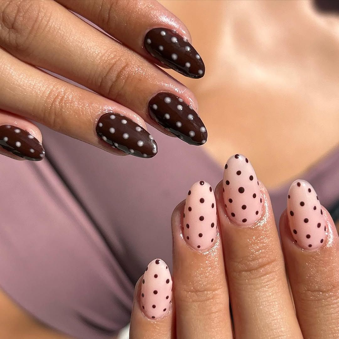 Medium Oval Polka Dots: Brown and White Medium Oval Polka Dots: Brown and White — Trendy Simple Nail Designs