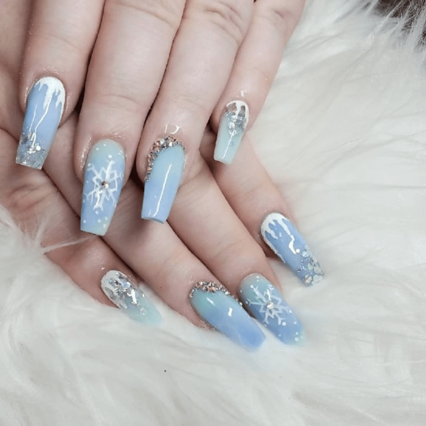 Long Coffin Blue White Ombre Snowflakes — Everyday Winter Nails