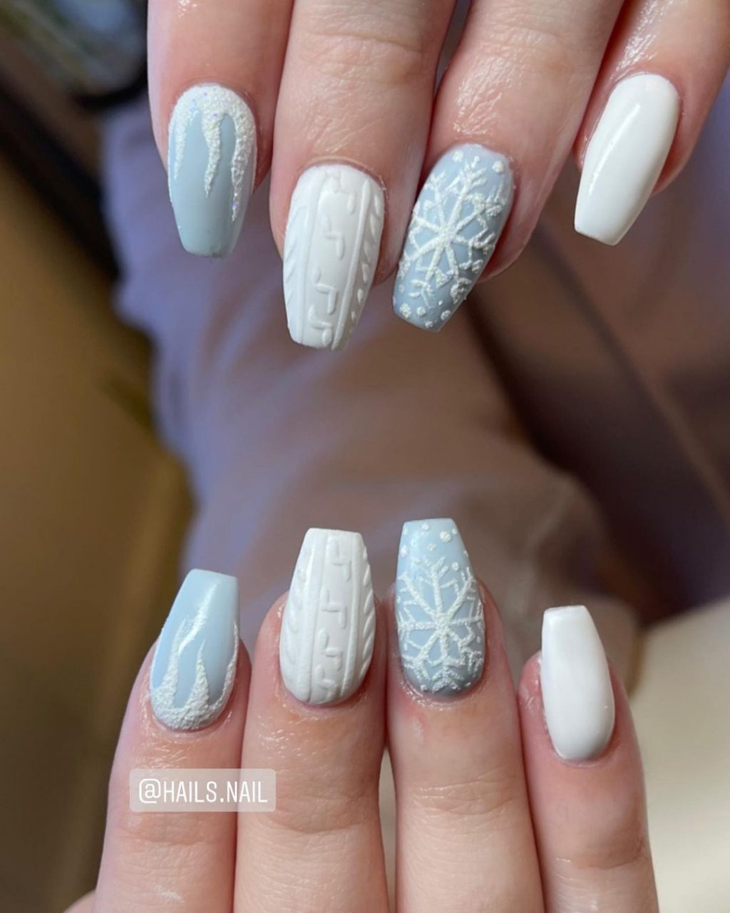 Cozy Cable Knit and Snowflakes on Short Coffin Nails Cozy Cable Knit and Snowflakes on Short Coffin Nails — Cute Winter Nails