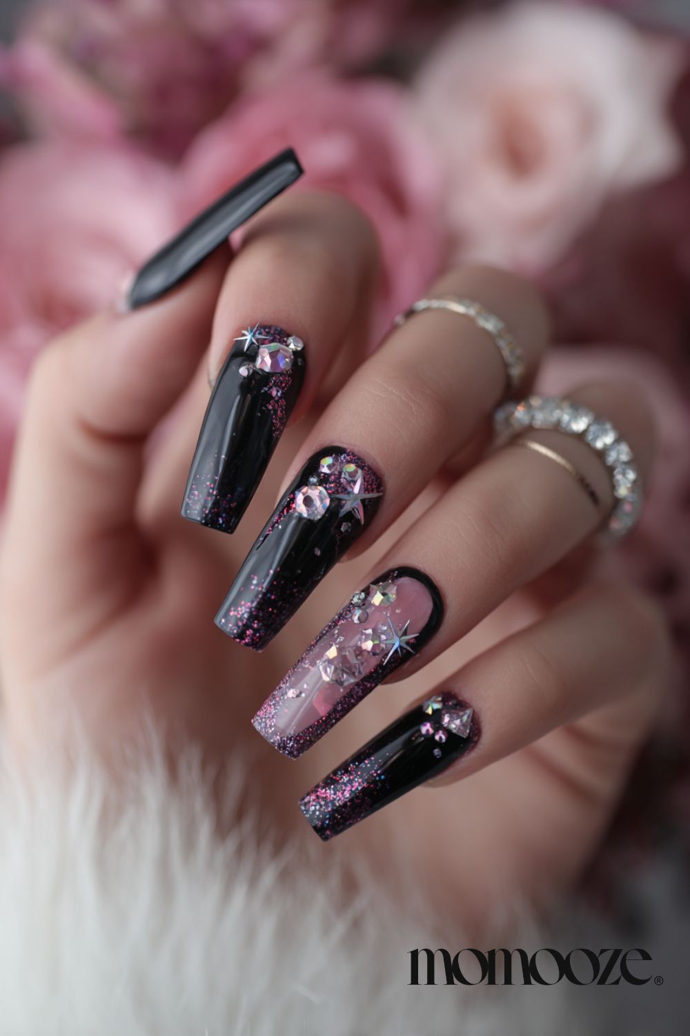 Black Glitter Rhinestone Star Coffin Nails Black Glitter Rhinestone Star Coffin Nails — Long Winter Nails