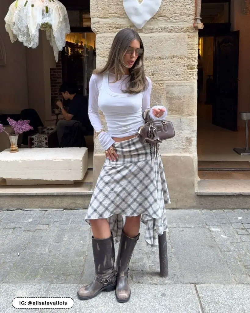 Dark Grey Brown Knee-High Boots Outfit Idea Dark Grey Brown Knee-High Boots Outfit Idea — Brown Boots Outfits
