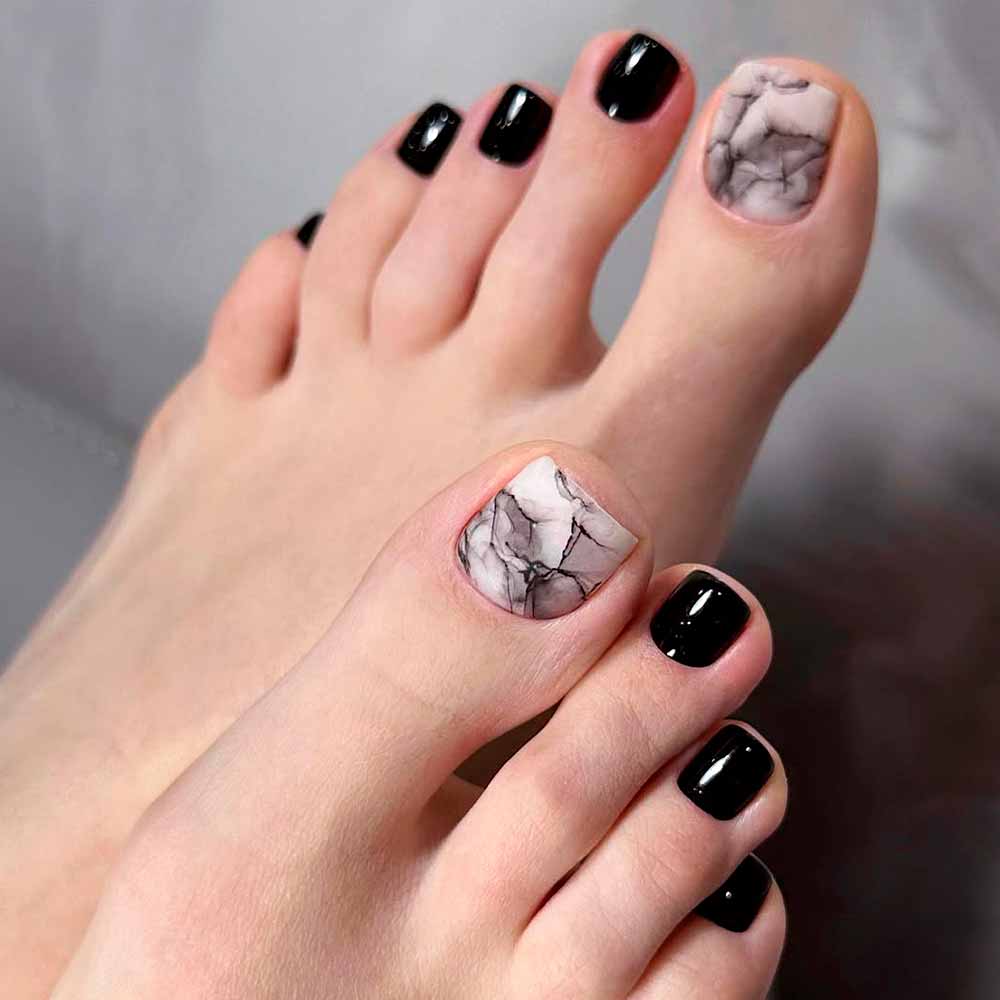 Glossy Black Marble Accent Toenails Glossy Black Marble Accent Toenails — Winter Toe Nails
