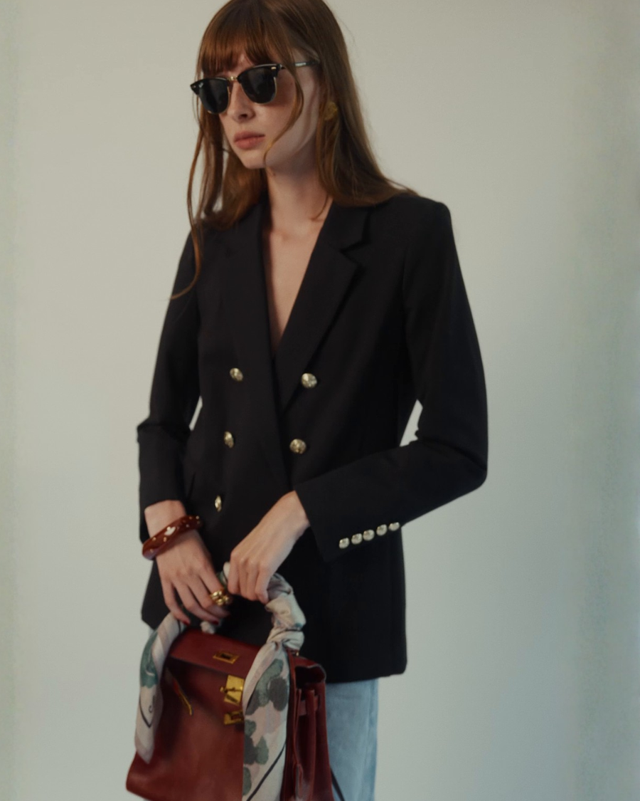 Smart Casual Staple: Black Blazer with Jeans — Old Money Winter Outfits