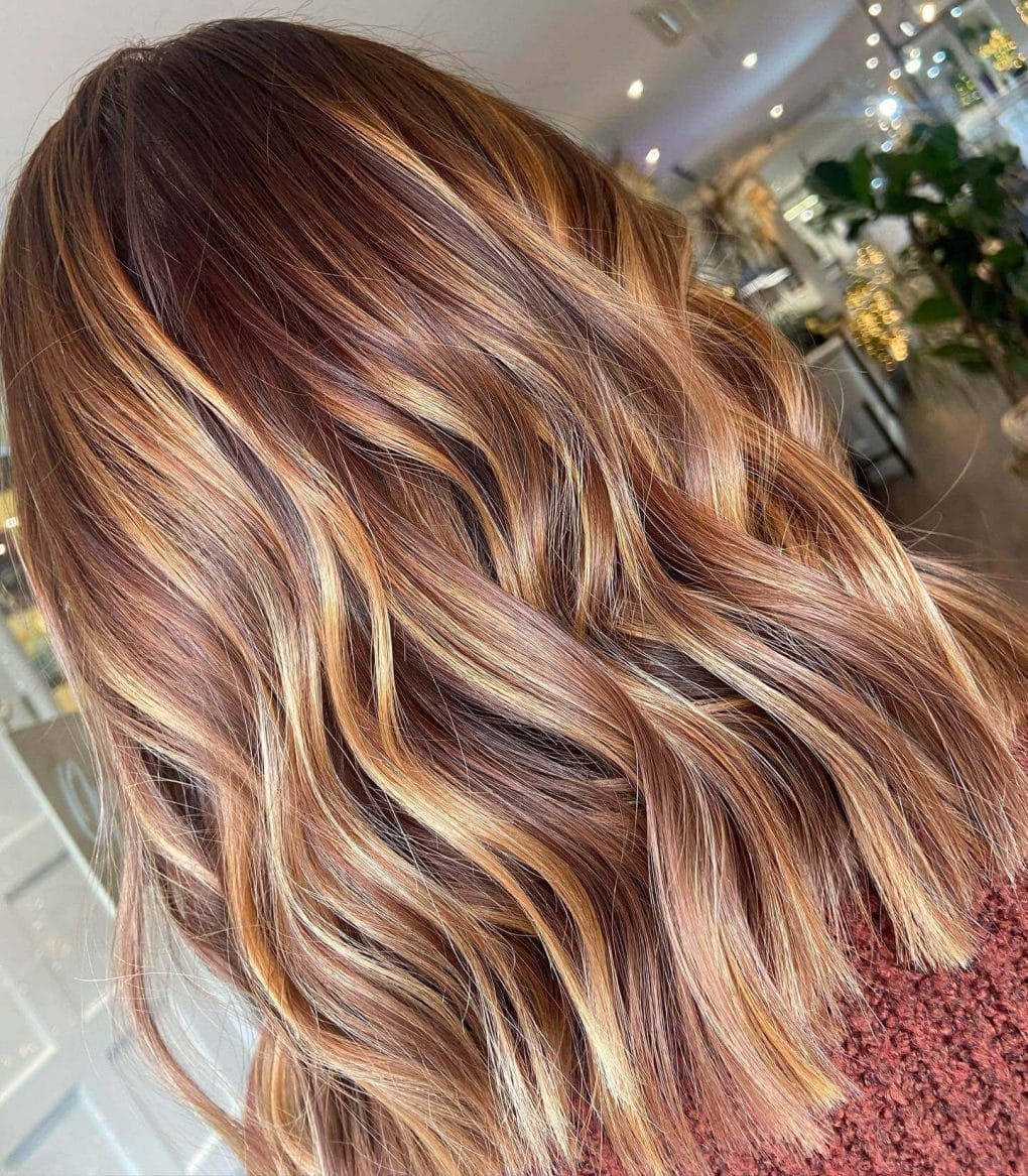 Wavy Lob Copper With Blonde Balayage Wavy Lob Copper With Blonde Balayage — Winter Balayage