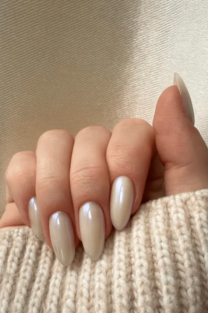 Pale Milky Beige Pearlescent Shimmer Pale Milky Beige Pearlescent Shimmer — Natural Winter Nails