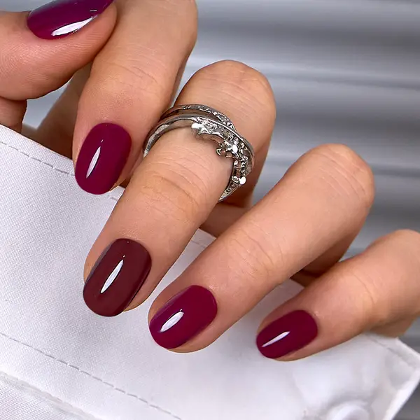 Deep Berry Red Glossy Short Oval Nails Deep Berry Red Glossy Short Oval Nails — Winter Oval Nails