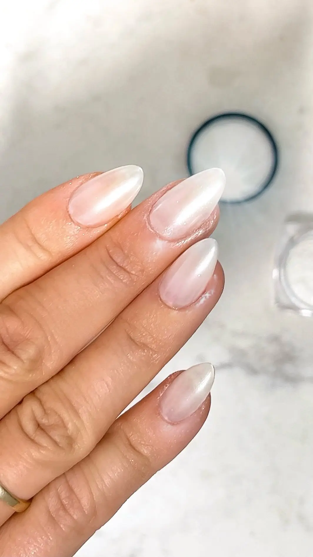 Medium Almond Pearlescent Shimmer Medium Almond Pearlescent Shimmer — Trendy Simple Nail Designs