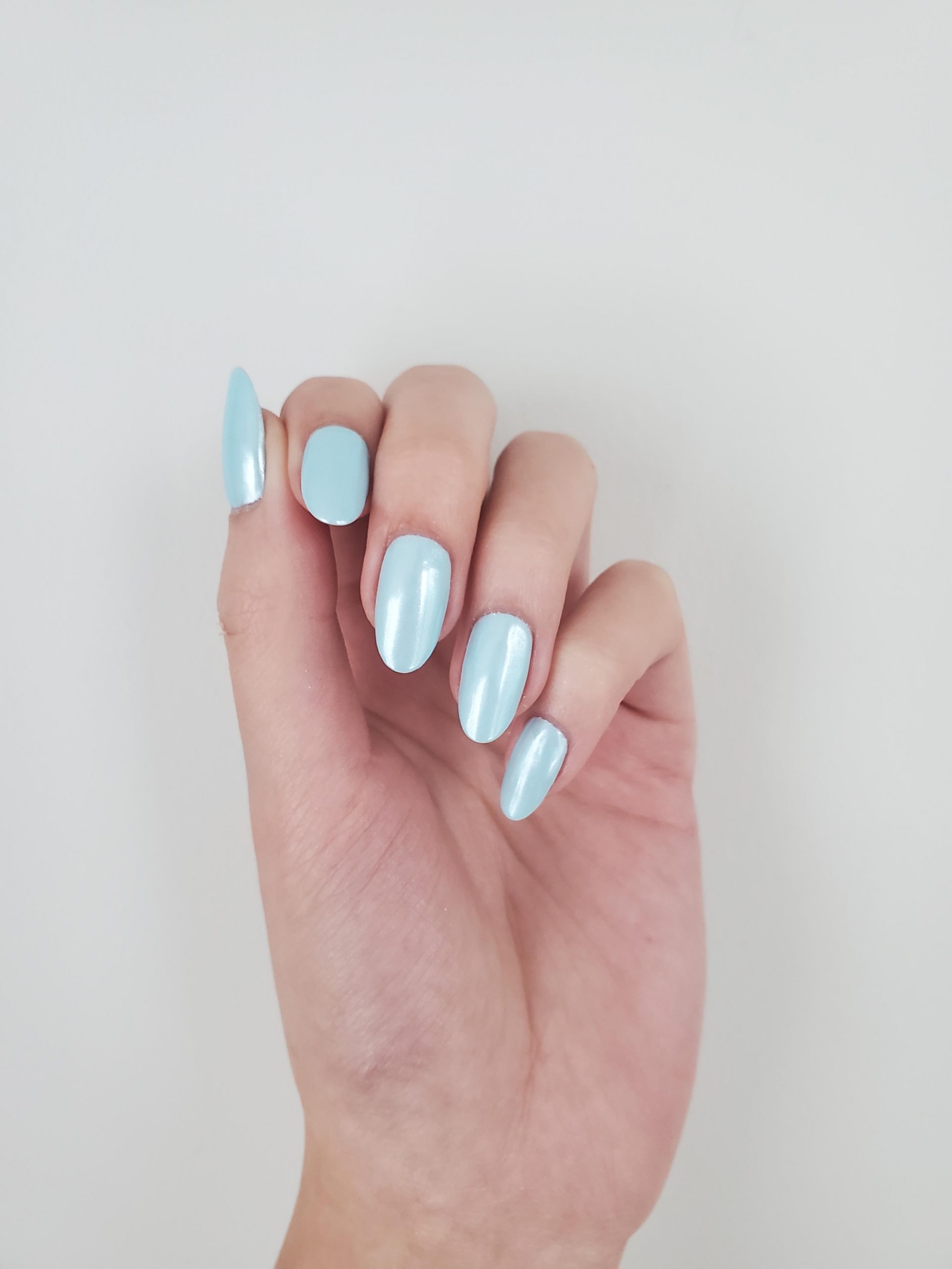 Pale Icy Blue Pearlescent Chrome Pale Icy Blue Pearlescent Chrome — Winter Chrome Nails