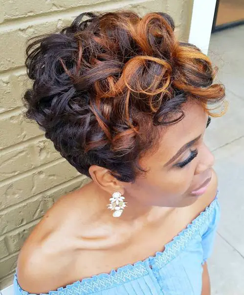 Short Layered Cut With Warm Highlights Short Layered Cut With Warm Highlights — Winter Hairstyles for Black Women