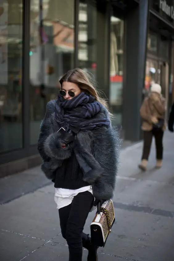 Layered Dark Grey Faux Fur Coat for Cold Weather Layered Dark Grey Faux Fur Coat for Cold Weather — Faux Fur Coat Outfits