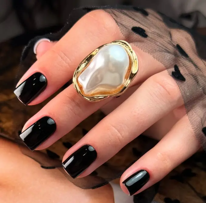 Glossy Black Square Nails Glossy Black Square Nails — Classy Winter Nails