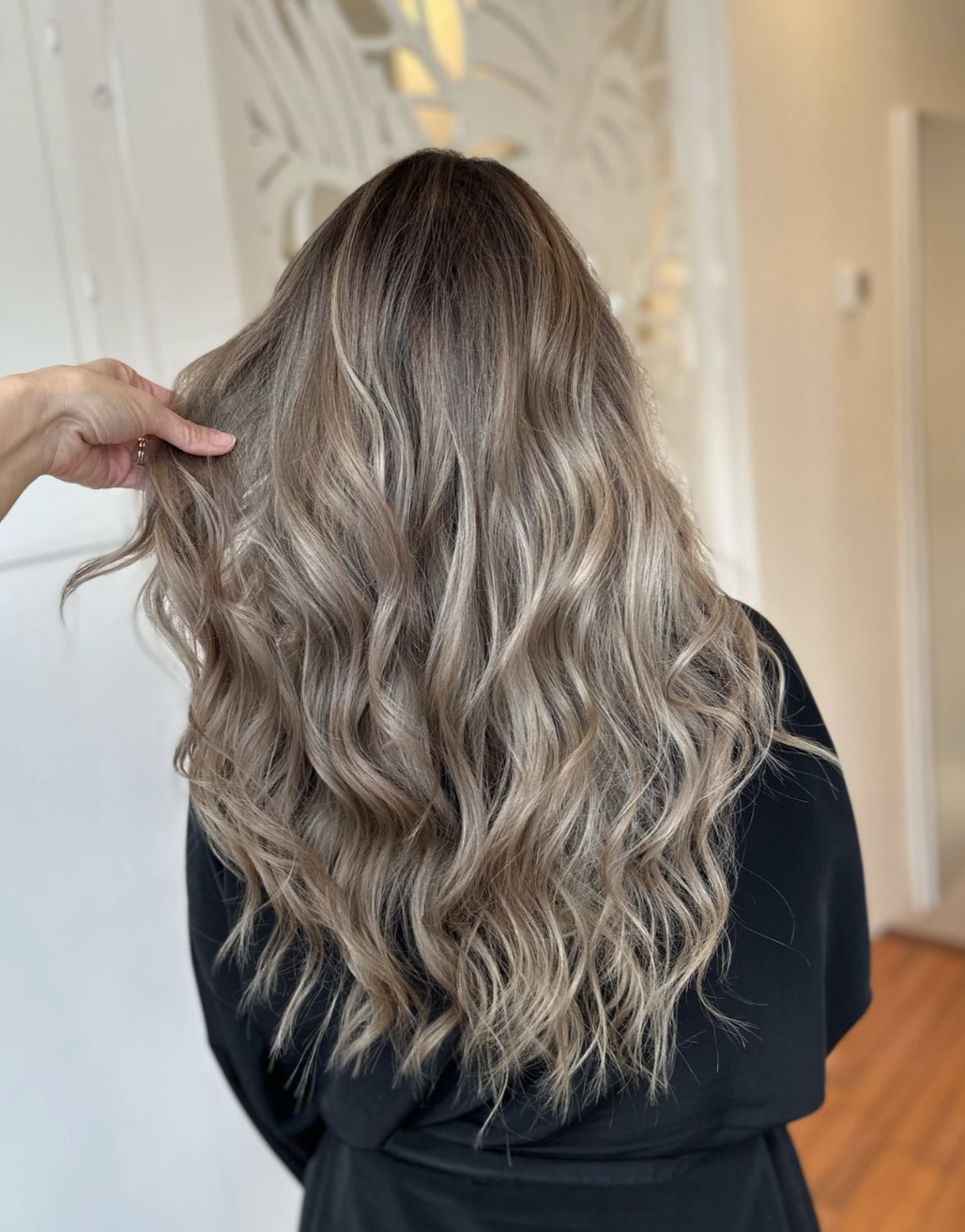 Ash Blonde With Grey Tones and Darker Roots Ash Blonde With Grey Tones and Darker Roots — Low Maintenance Winter Hair Colors