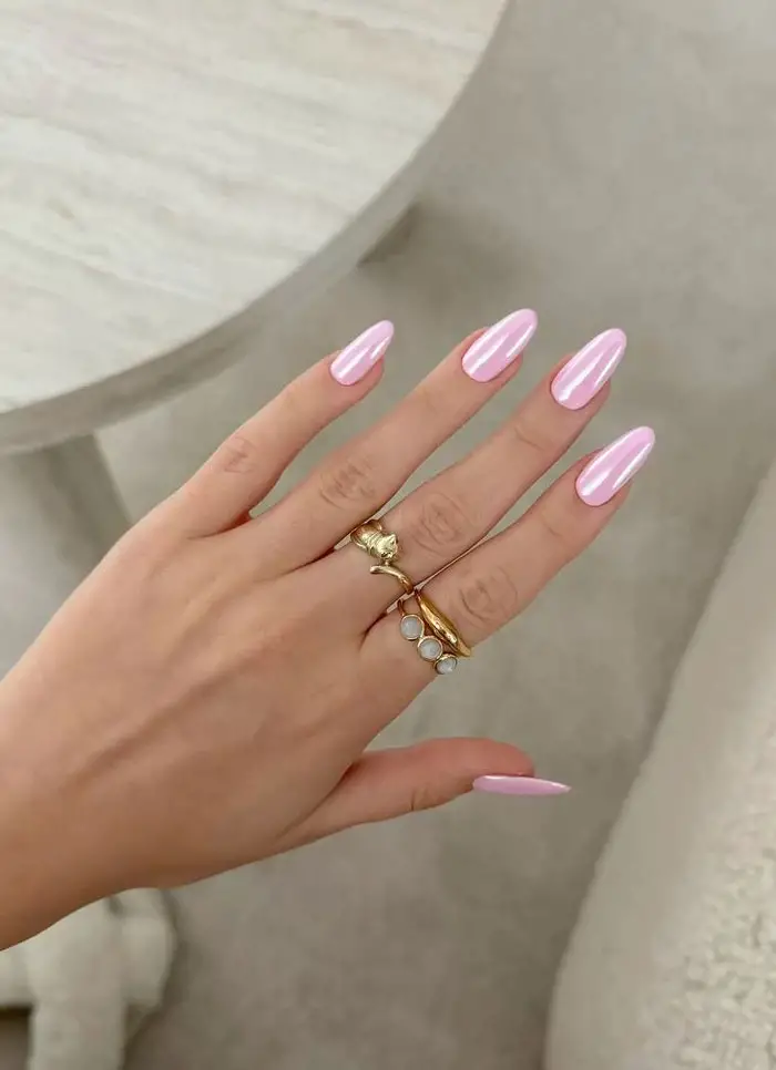 Light Pink Pearlescent Shimmer Almonds Light Pink Pearlescent Shimmer Almonds — Almond Nail Inspo