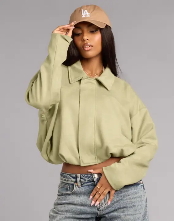 Cropped Felt-Like Jacket, Denim Jeans, and Baseball Cap Cropped Felt-Like Jacket, Denim Jeans, and Baseball Cap — Winter to Spring Transition Outfits