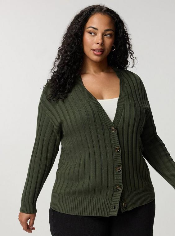 Olive Green Ribbed Cardigan for Versatile Layering Olive Green Ribbed Cardigan for Versatile Layering — Winter Outfits for Plus Size Women
