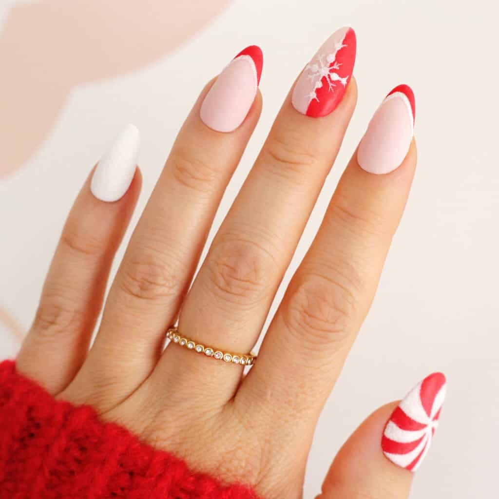 Winter Christmas Visual Idea Winter Christmas Visual Idea — Winter French Tip Nails