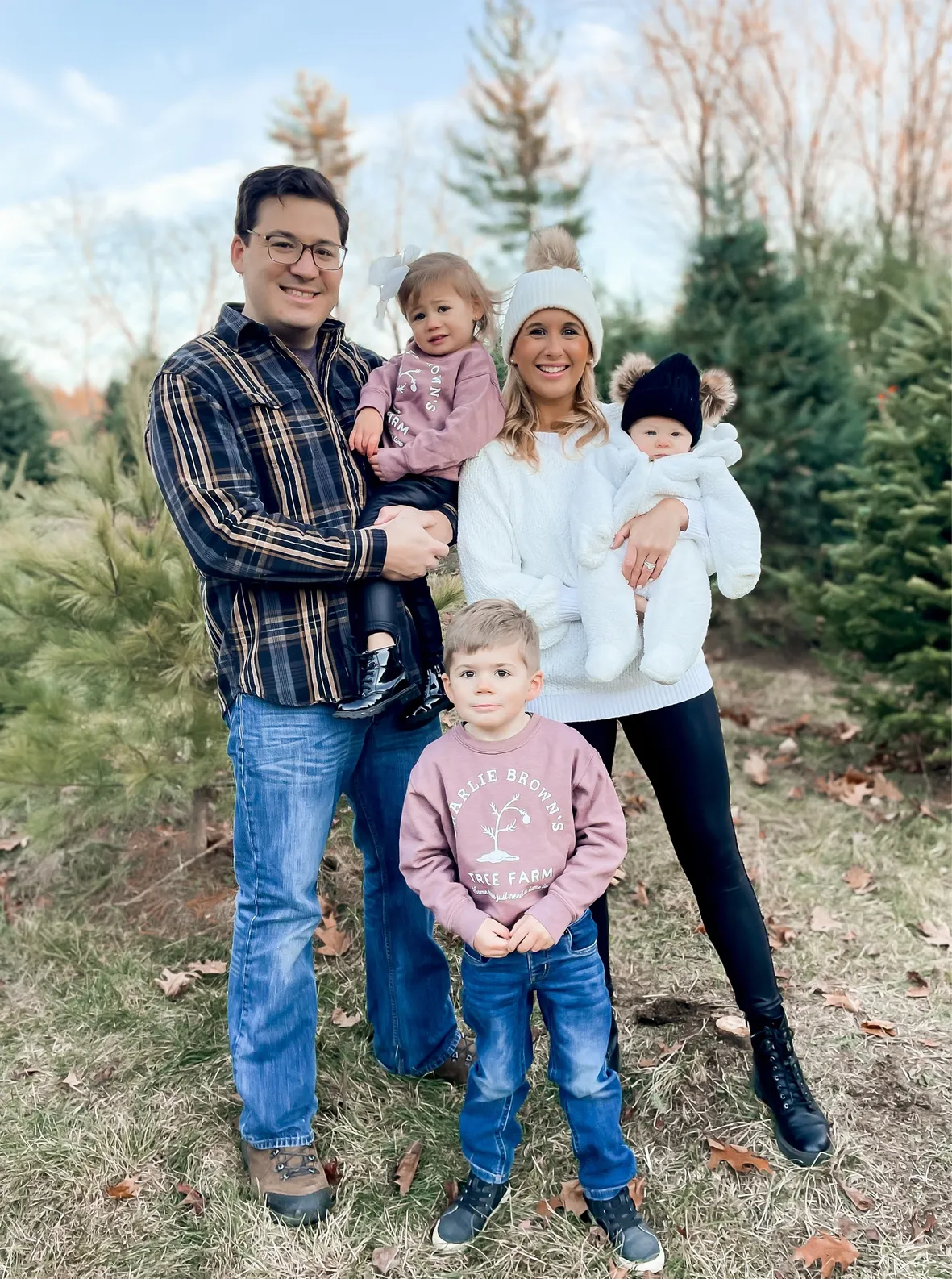 Winter Family Photo with Puffer Jacket and Cable Knit Sweater — Winter Family Photo Outfits