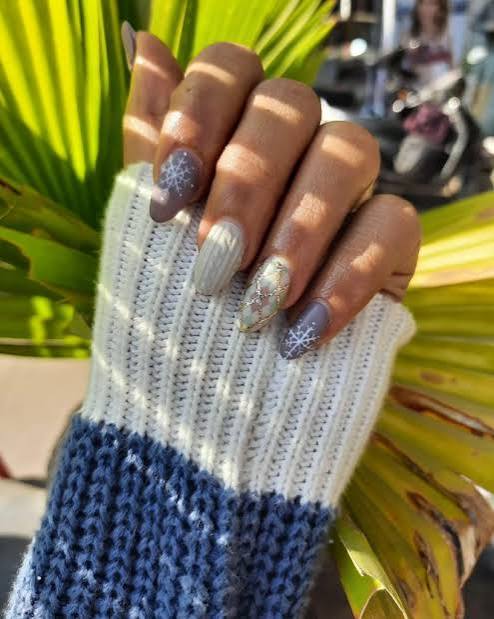 Grey Winter Nails with Snowflakes and Texture Grey Winter Nails with Snowflakes and Texture — Cute Winter Nails