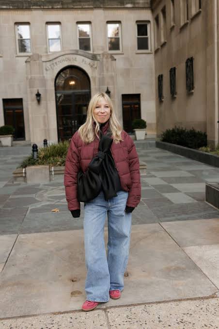 Sporty Winter Comfort: Wide-Leg Jeans with a Puffer Jacket Sporty Winter Comfort: Wide-Leg Jeans with a Puffer Jacket — Winter Outfits with Jeans