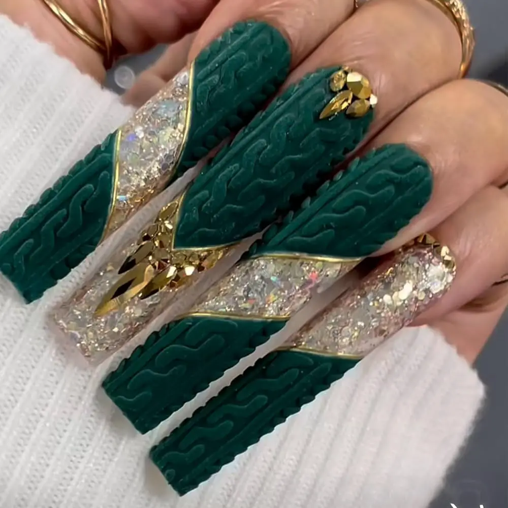 Dark Green Cable Knit Texture Coffin Nails Dark Green Cable Knit Texture Coffin Nails — Winter Green Nails