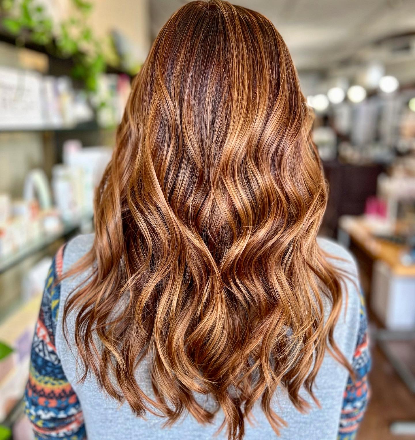 Medium Auburn With Copper Highlights Medium Auburn With Copper Highlights — Winter Hair Colors for Redheads