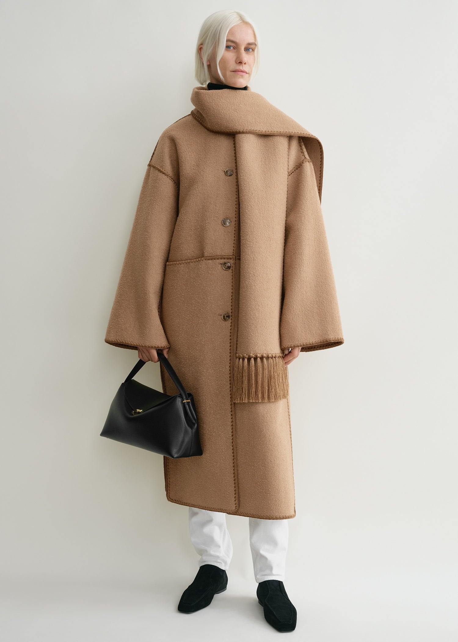 Camel Wool Coat with Unique Sleeves for Elegant Winter Dressing Camel Wool Coat with Unique Sleeves for Elegant Winter Dressing — Europe Winter Outfits