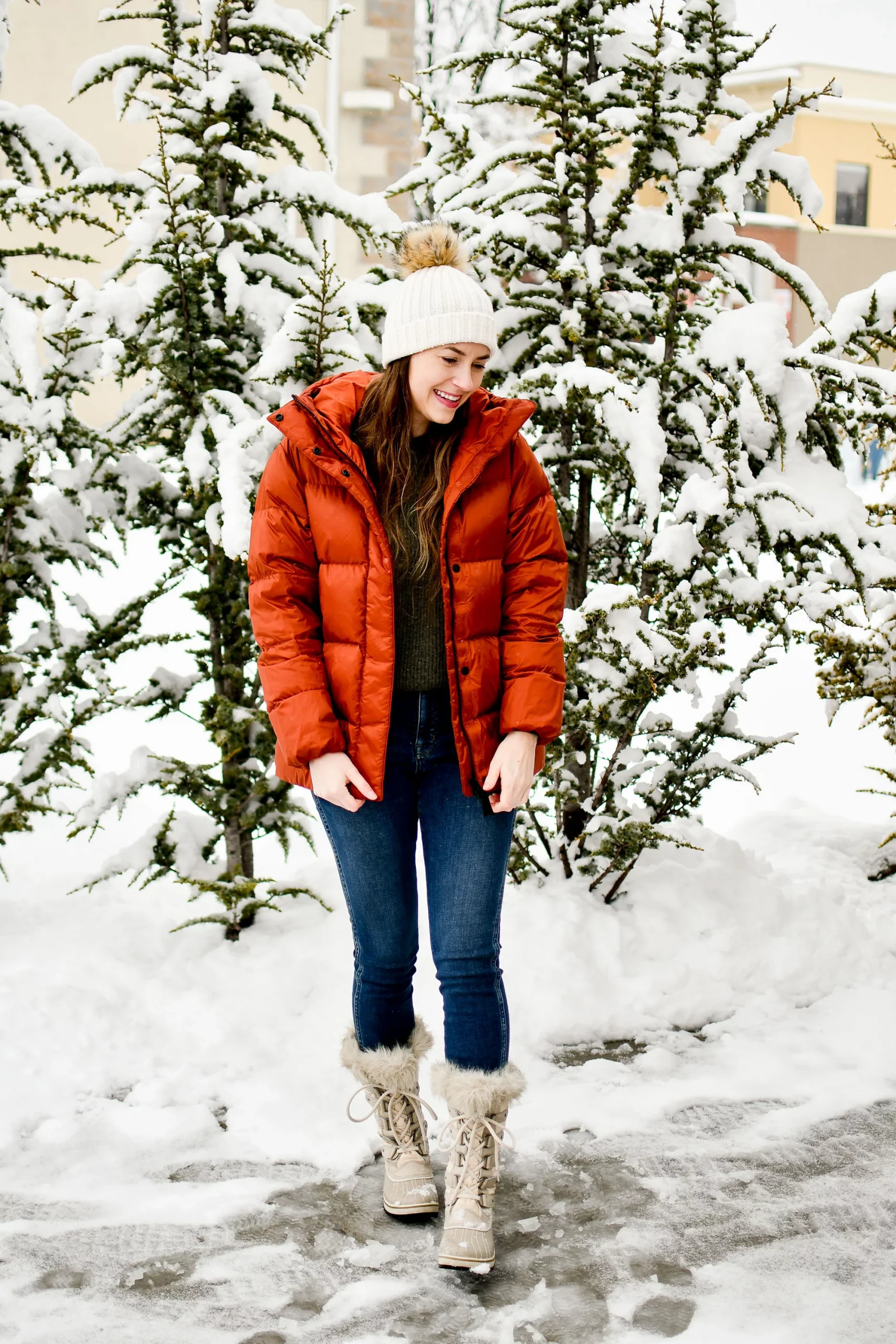 Cream Lace-Up Snow Boots With Fur Trim Outfit Idea Cream Lace-Up Snow Boots With Fur Trim Outfit Idea — Snow Boots Outfits