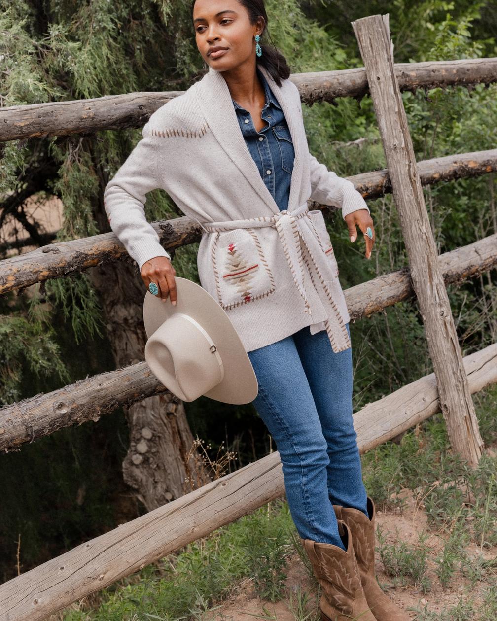 Business Casual with Black Knee-High Boots and Bright Bag Business Casual with Black Knee-High Boots and Bright Bag — Riding Boots Outfits