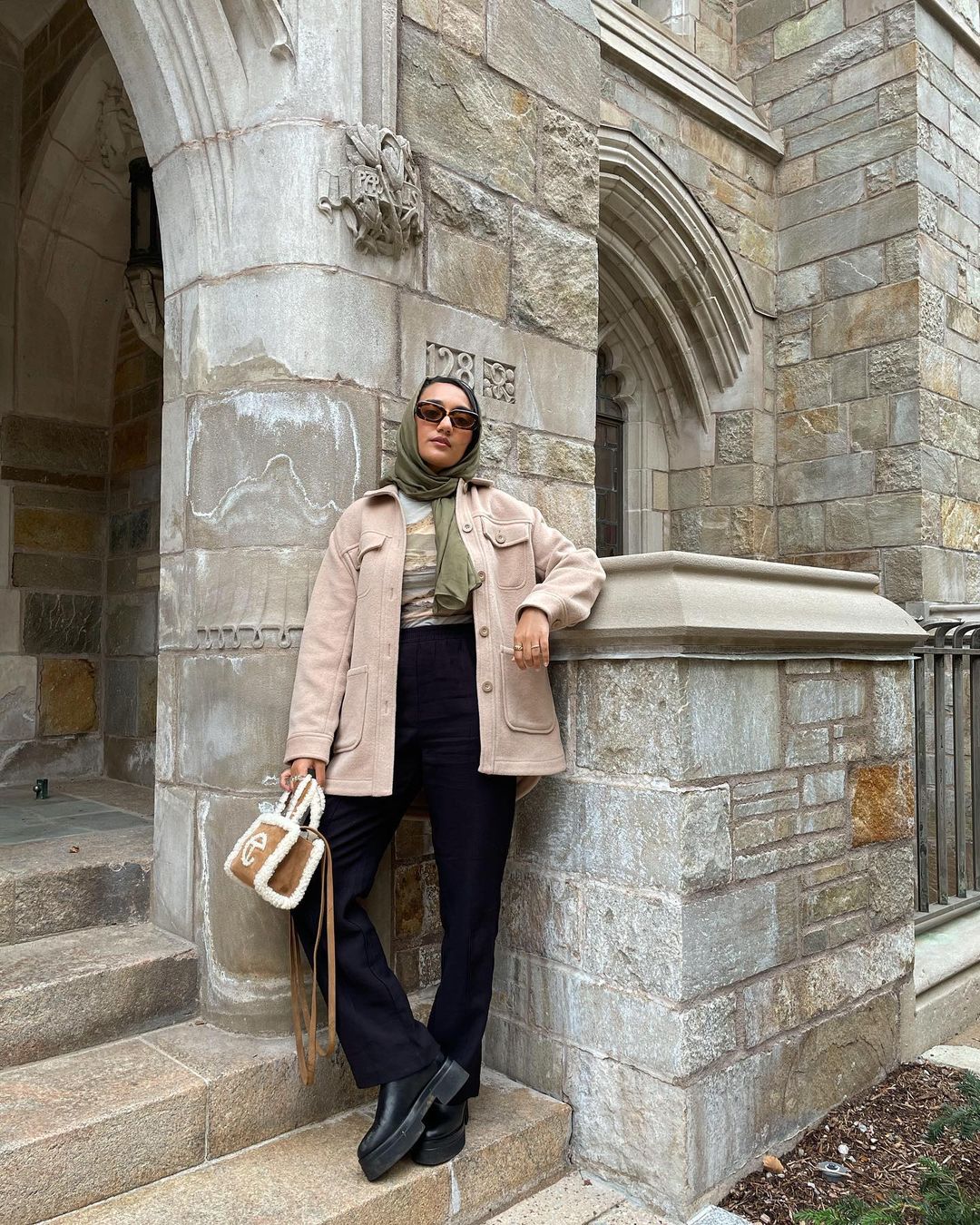 Beige Utility Jacket with Flared Trousers for a Chic Winter Look Beige Utility Jacket with Flared Trousers for a Chic Winter Look — Modest Winter Outfits