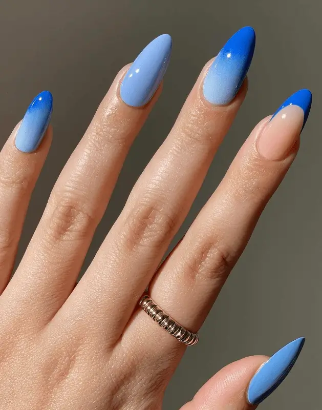 Medium Almond Blue Gradient Ombre Medium Almond Blue Gradient Ombre — Winter Blue Nails