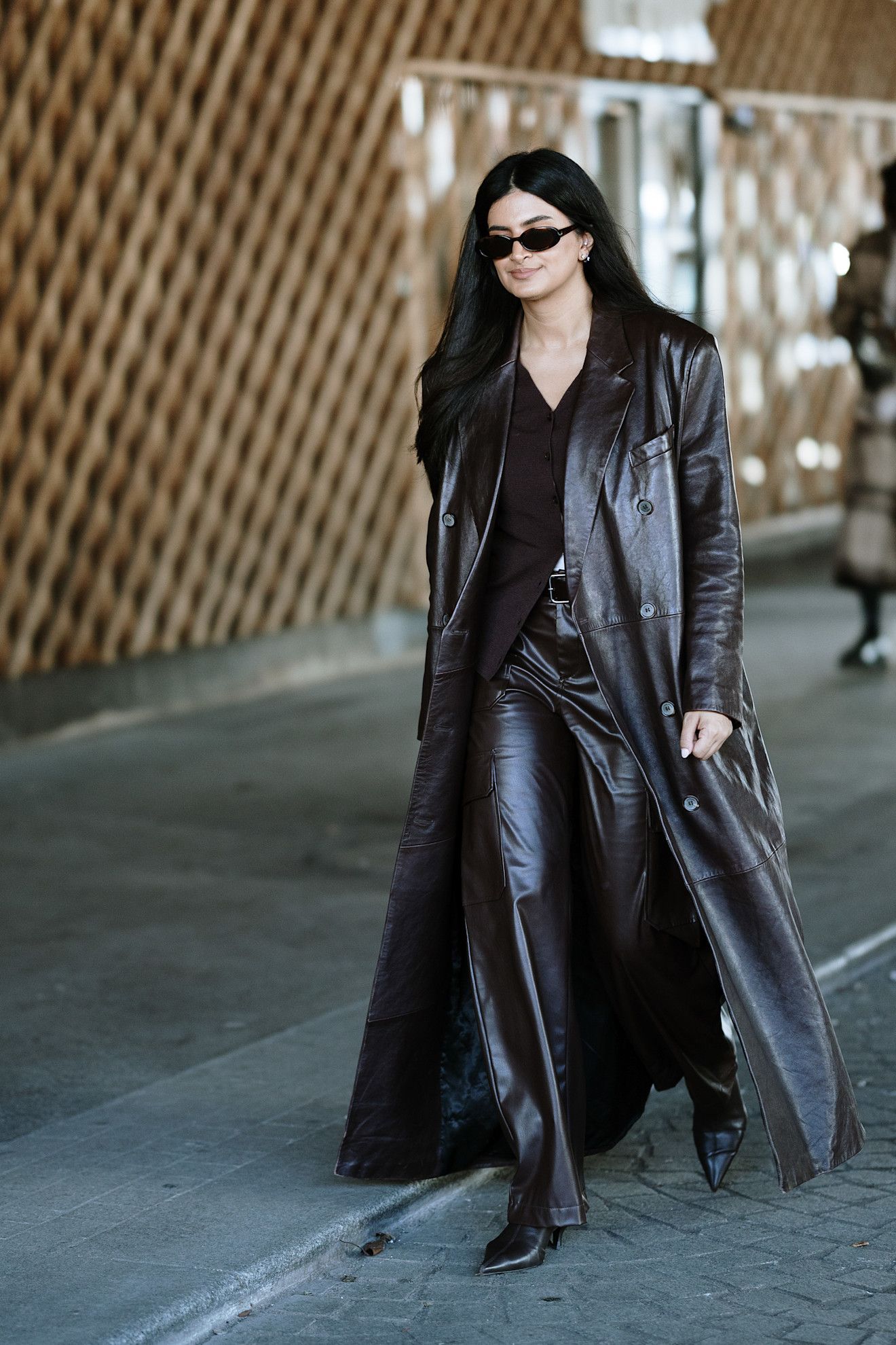 Monochromatic Brown Leather Look for City Style — Long Coat Outfits