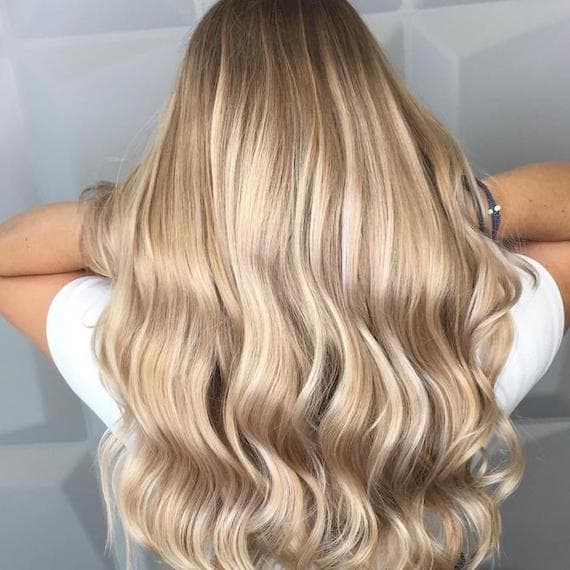 Mid-Back Dark Blonde to Lighter Blonde Highlights Mid-Back Dark Blonde to Lighter Blonde Highlights — Winter Ombre Hair