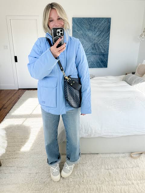 Casual Travel Outfit Idea Casual Travel Outfit Idea — Comfy Winter Outfits