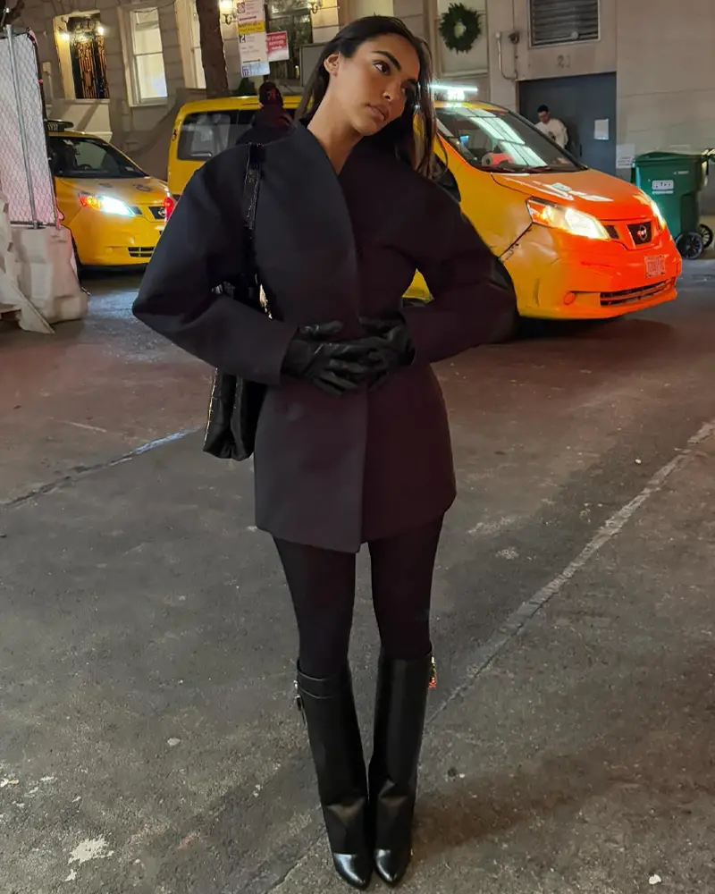 Sleek All-Black Ensemble for Evening City Wear Black Coat Outfits
