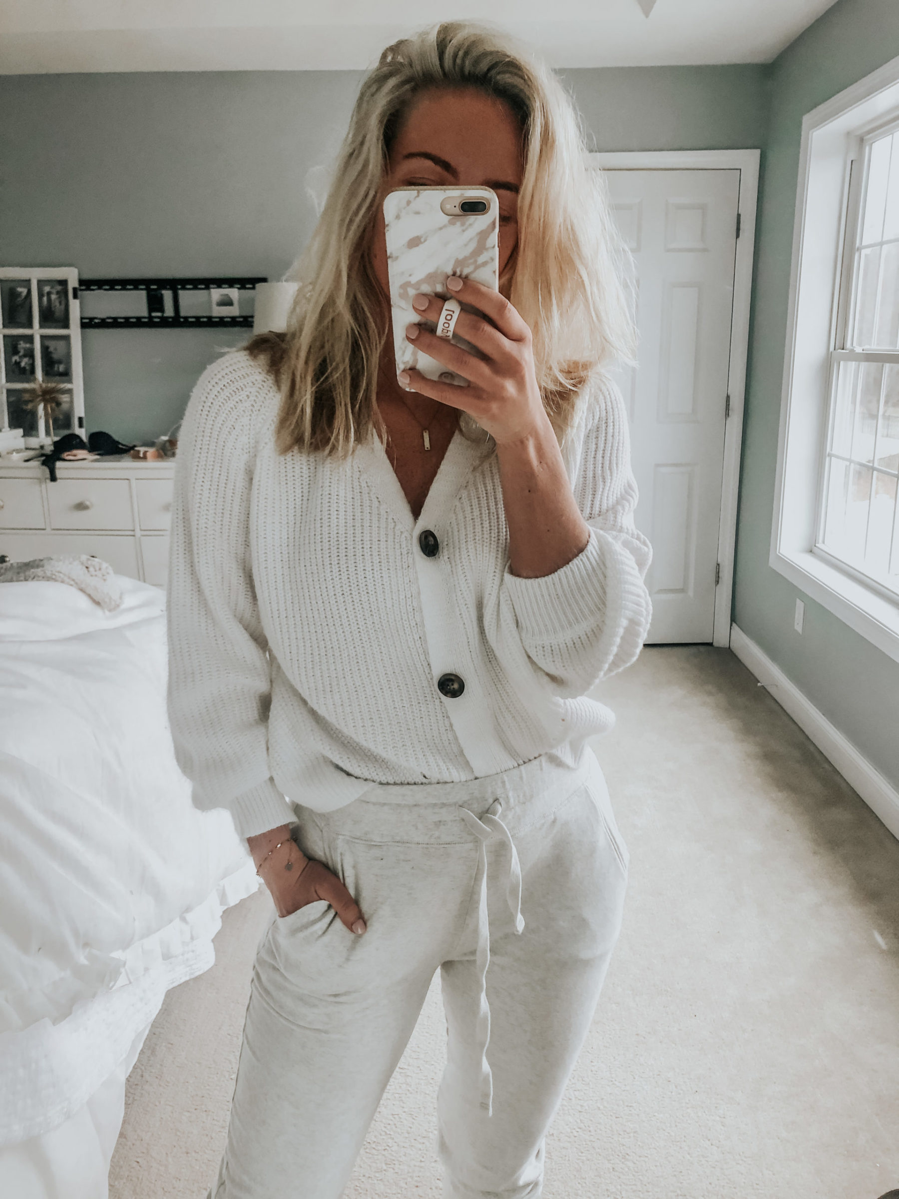 White Chunky Knit Cardigan Over Beige Loungewear Set White Chunky Knit Cardigan Over Beige Loungewear Set — Loungewear Outfits