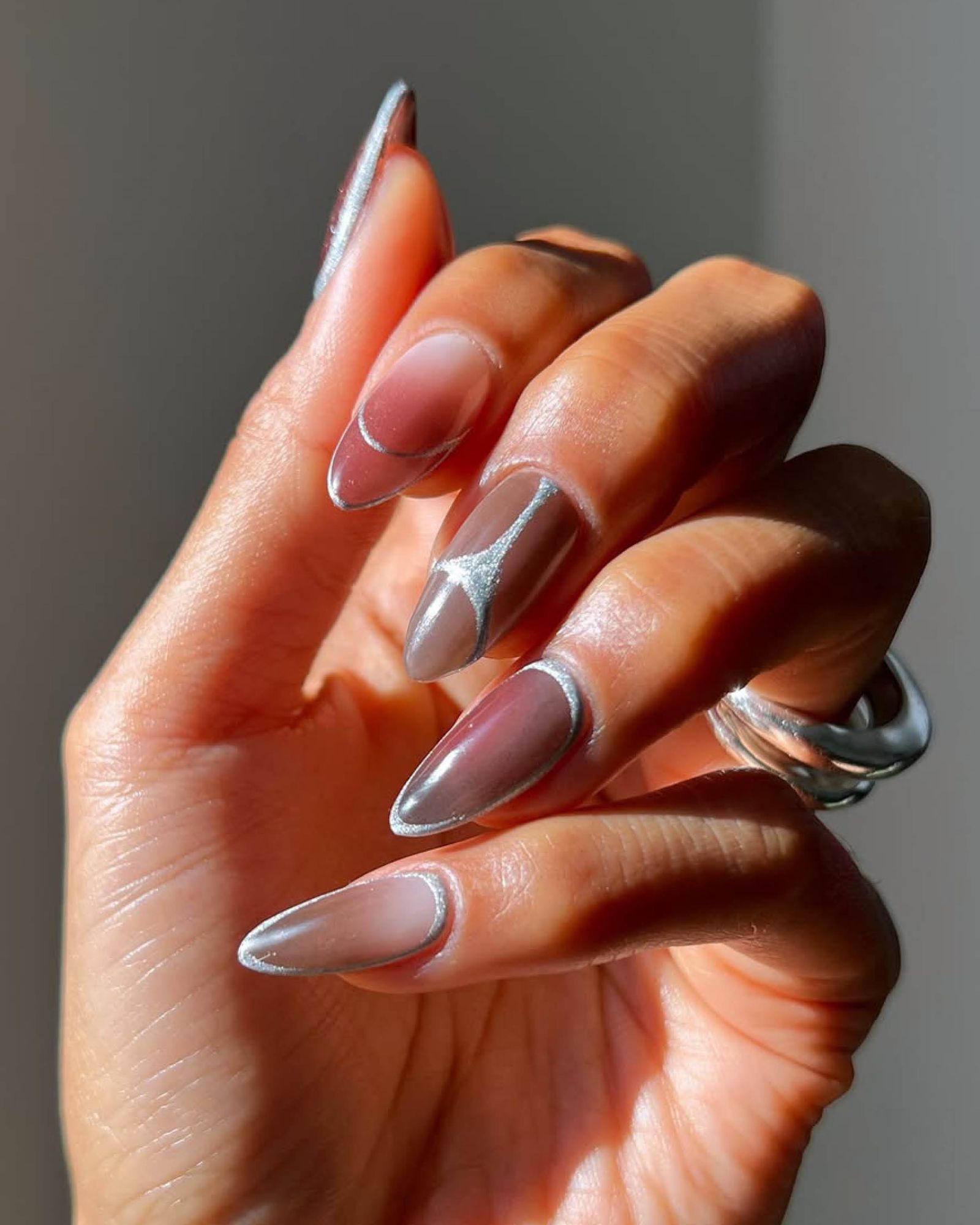 Mirror Chrome Medium Square Nails — Silver Chrome Nails