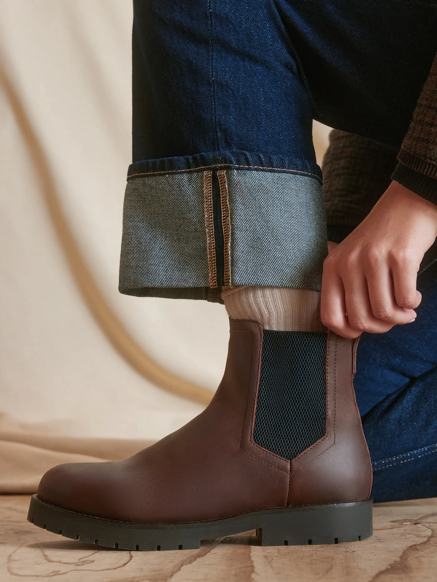Suede Leather Denim Knit Outfit Idea Suede Leather Denim Knit Outfit Idea — Chelsea Boots Outfits