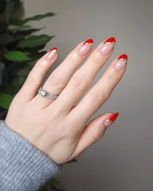 Glossy With Metallic Foil Visual Idea Glossy With Metallic Foil Visual Idea — Winter French Tip Nails