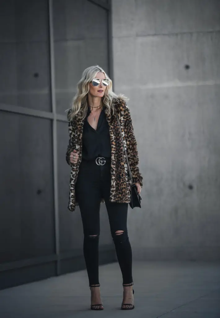 Edgy Leopard Coat with Ripped Jeans and Strappy Sandals Edgy Leopard Coat with Ripped Jeans and Strappy Sandals — Leopard Coat Outfits