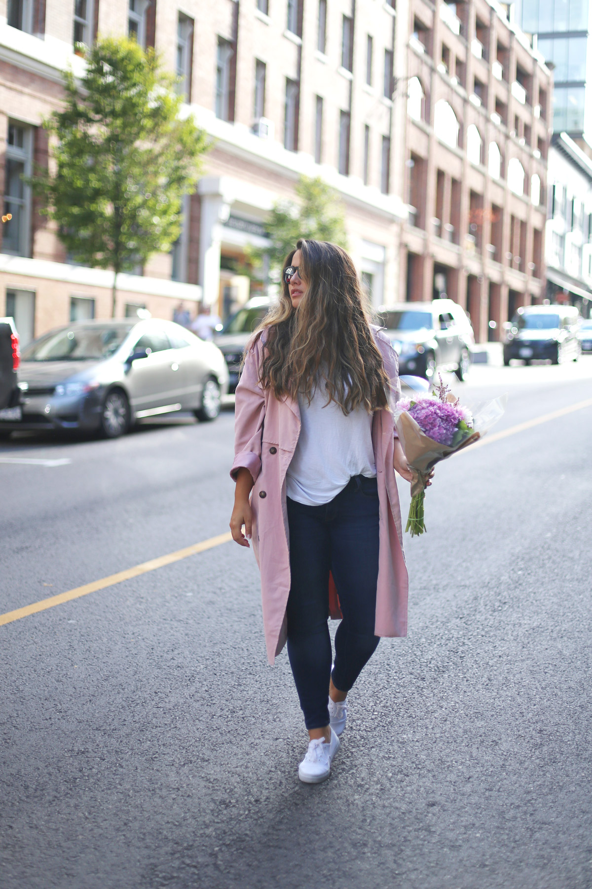 Pink Cotton Trench Coat with Skinny Jeans and Sneakers — Car Coat Outfits
