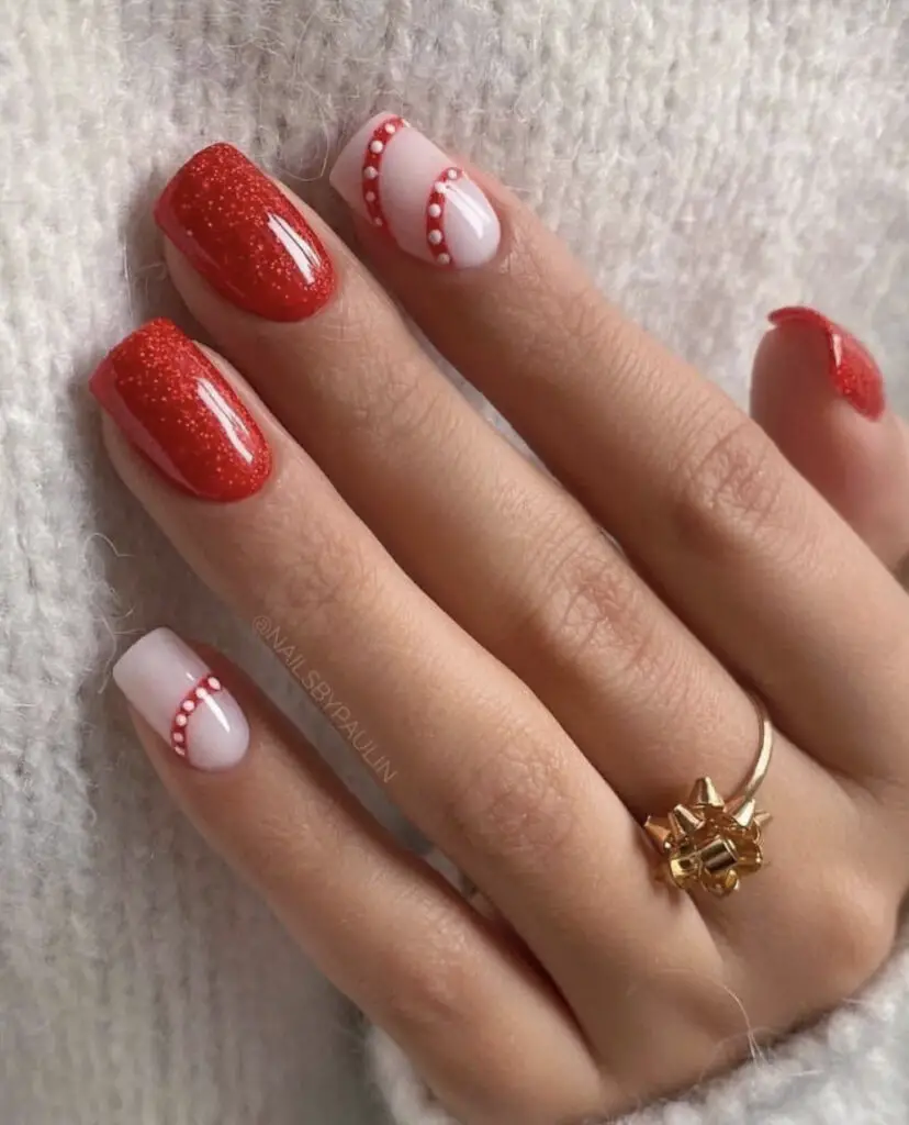 Festive Red Glitter & Dot Accents Festive Red Glitter & Dot Accents — Short Winter Nails