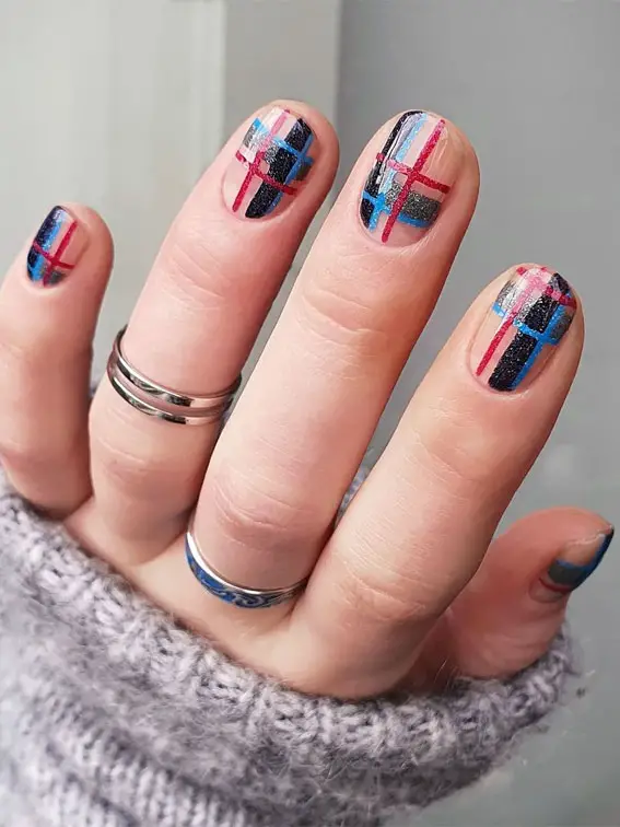 One Hand Visual Idea One Hand Visual Idea — Short Winter Acrylic Nails